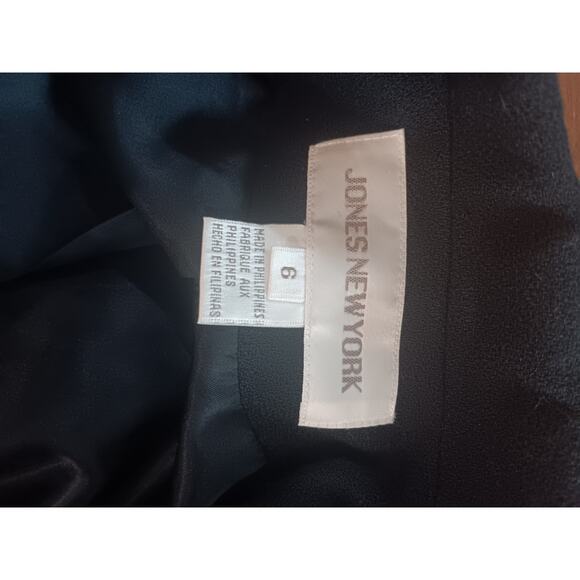 Jones New York lined black wool blazer size 6 - Picture 3 of 5